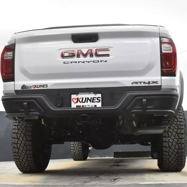 All-New GMC Canyon Is Absolutely Stunning! (Take a Look)